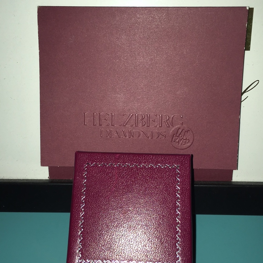 Helzberg 340/SV Diamond Ring